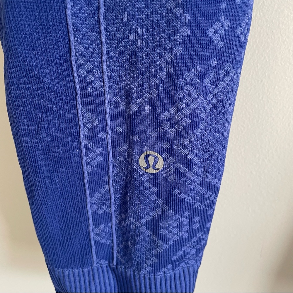 Lululemon Flo & Go Tight Blue Snakeskin - Picture 4 of 5
